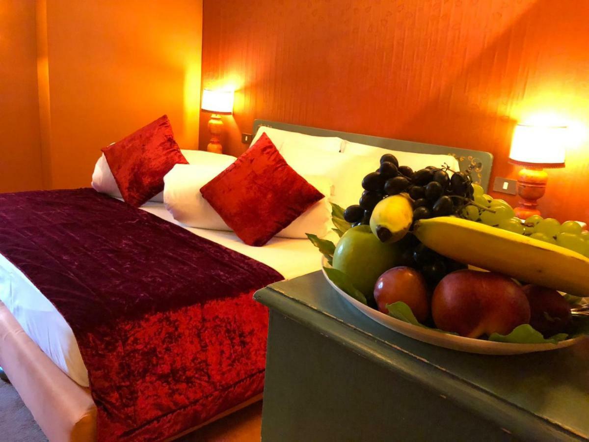 Hotel Punta Maquignaz เบรยล์-แชร์วิเนีย ภายนอก รูปภาพ